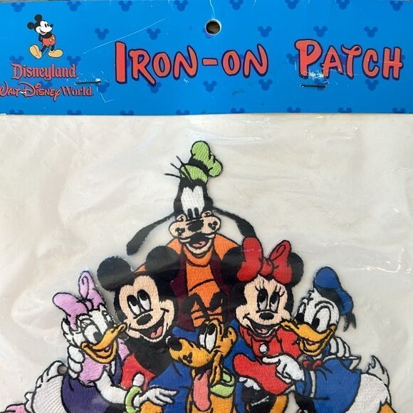 🆕 Disney Iron On Patch Your Fave Mice Ducks and Poochs :)🐭 🦆 🏰 🐕 6” x 7”